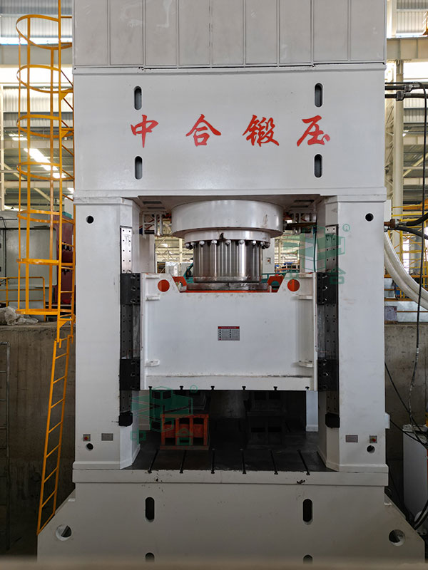 2500噸熱模鍛液壓機.jpg