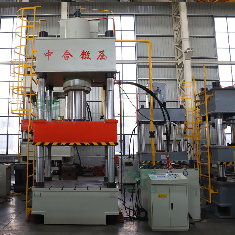 630噸四柱液壓機.jpg