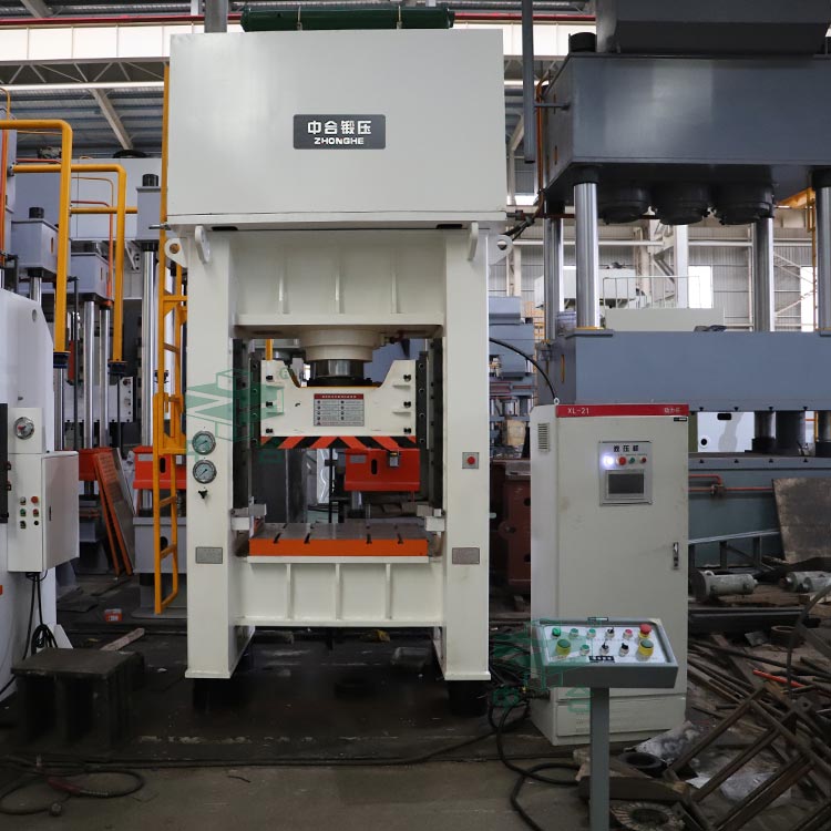 200噸框架式液壓機.jpg