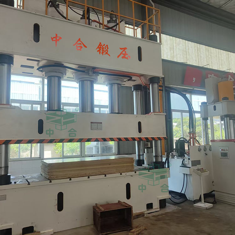800噸復合材料成型液壓機.jpg